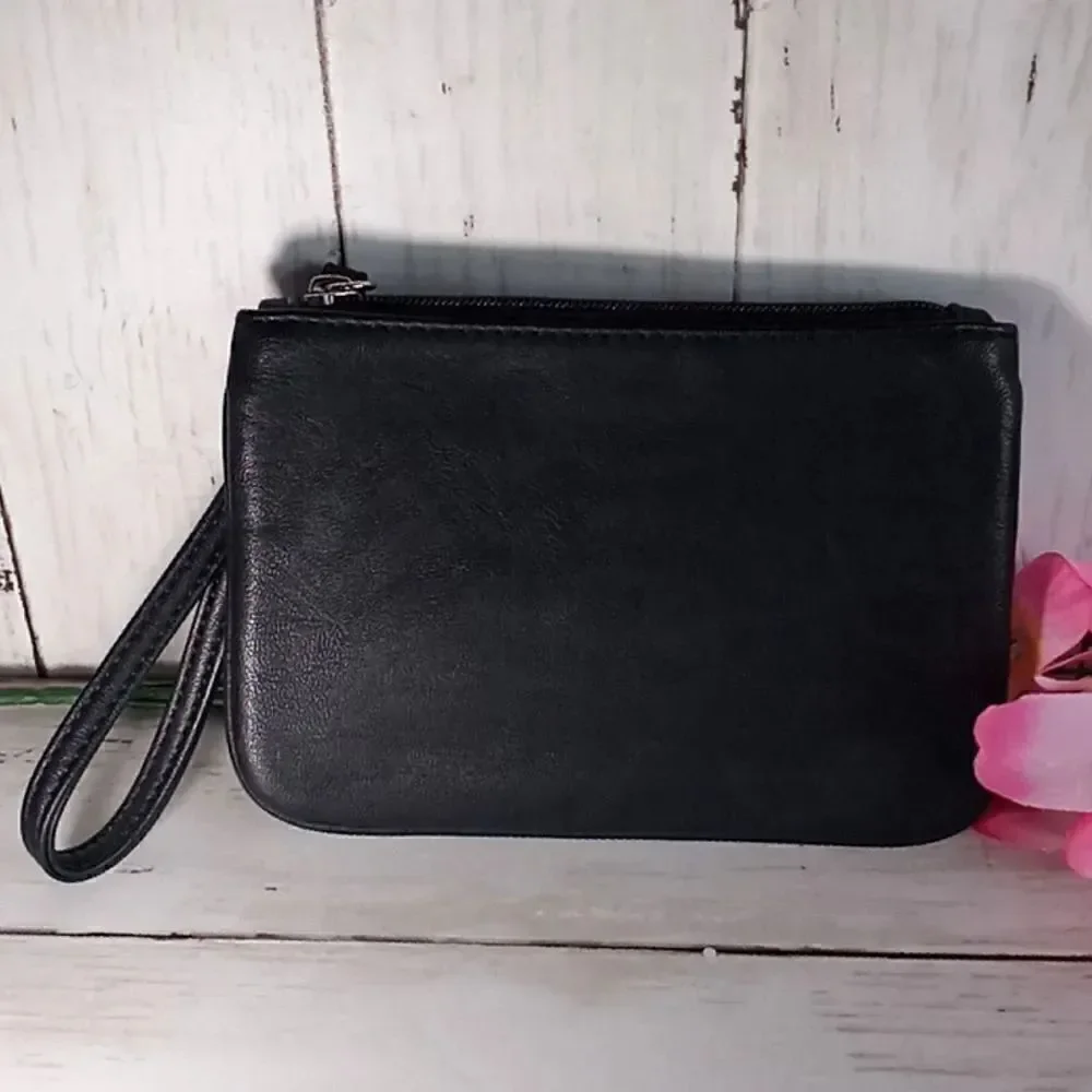 Corner Zip Wristlet